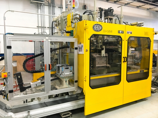 A Blowing Mold Machine